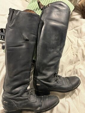 Ariat Brown Leather Equestrian Boots with Black Interior